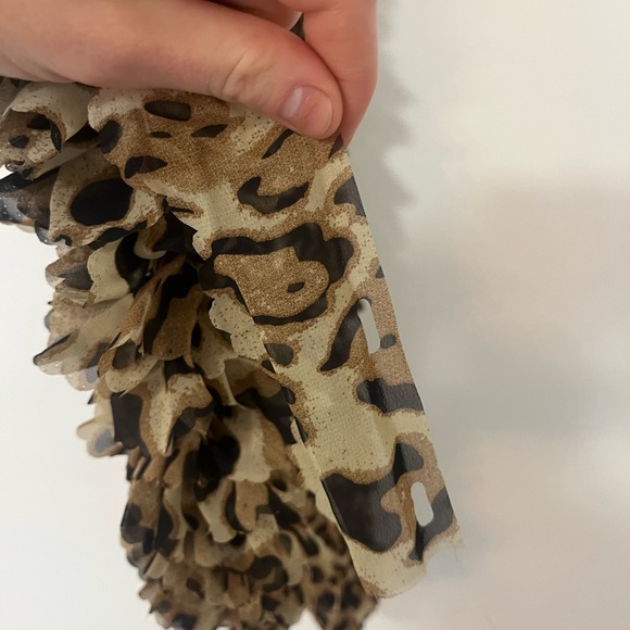 Leopard Print Ruffle Scarf - Picture 5 of 5